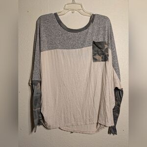 Haptics By Holly Harper Gray and Cream Women's Top Pre-owned Size 2xl